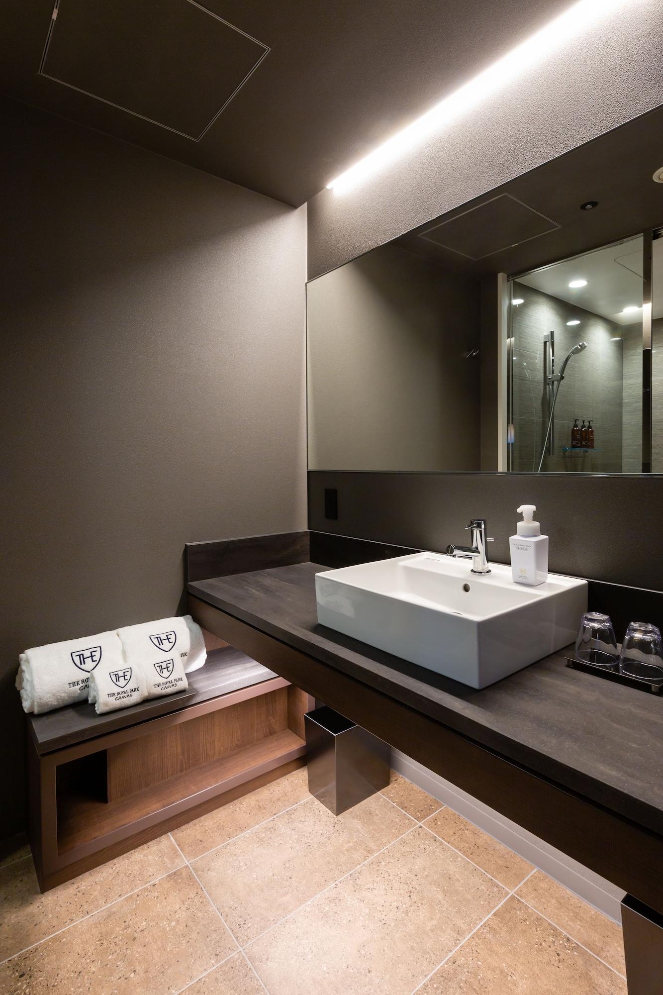 The Royal Park Canvas - Ginza 8 Hotell 4*